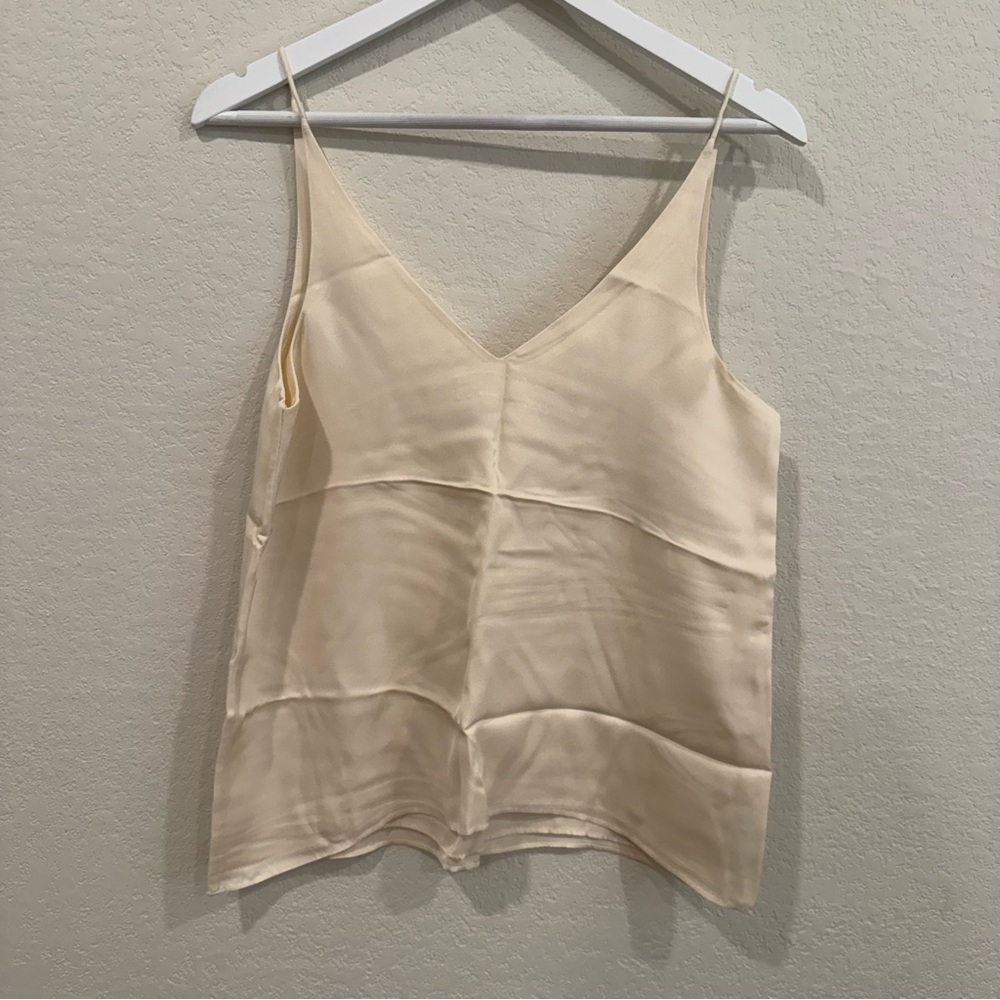 Grana Silk V-Neck Camisole in Off White colorway
